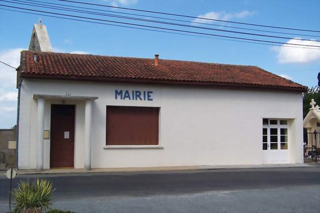 La mairie (août 2011) - Saint-Sève (33190) - Gironde