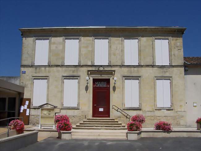 L'hôtel de ville (juil 2009) - Savignac (33124) - Gironde