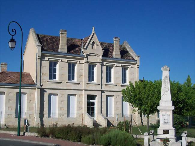 L'école communale - Tizac-de-Lapouyade (33620) - Gironde