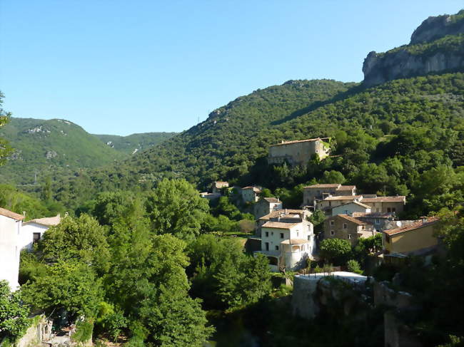 Le village de Gorniès dans les gorges de la Vis - Gorniès (34190) - Hérault