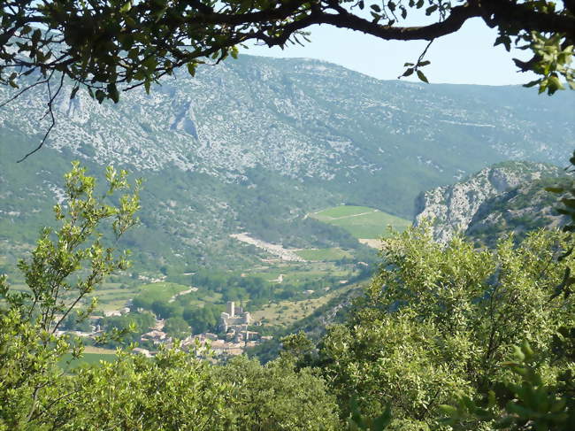 Le village au fond de la vallée de la Buège - Saint-Jean-de-Buèges (34380) - Hérault