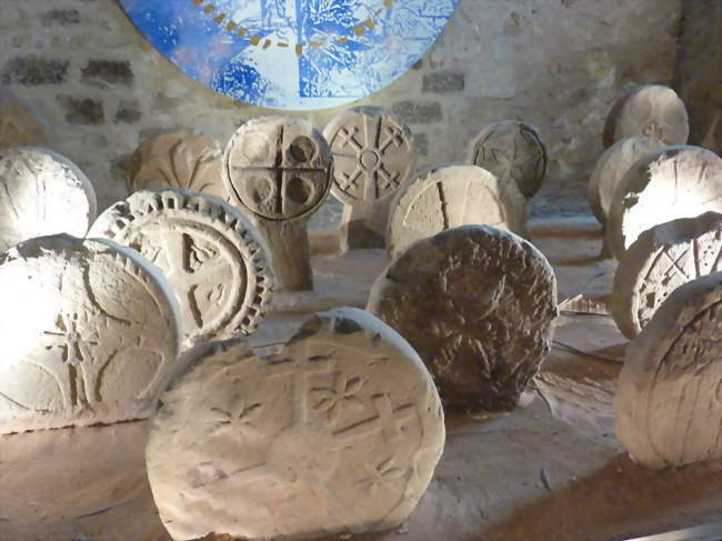 Stèles discoïdales d'Usclas du Bosc - Usclas-du-Bosc (34700) - Hérault