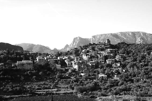 Vue générale de Vieussan-le-Haut - Vieussan (34390) - Hérault