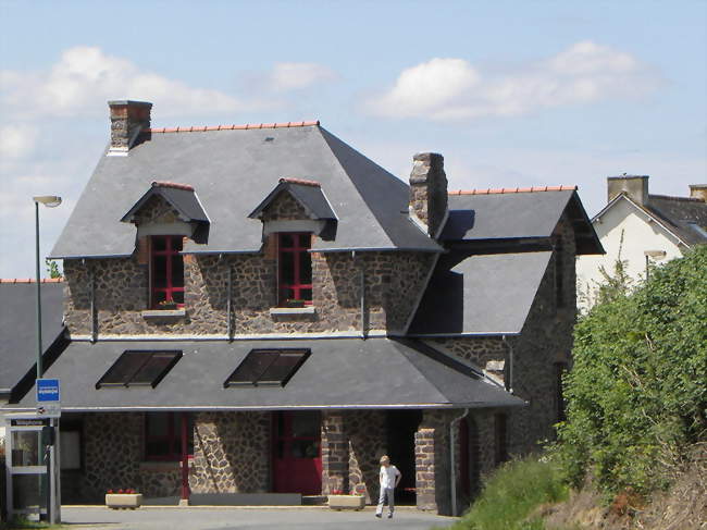 La Mairie de La Chapelle-du-Lou - La Chapelle-du-Lou (35360) - Ille-et-Vilaine
