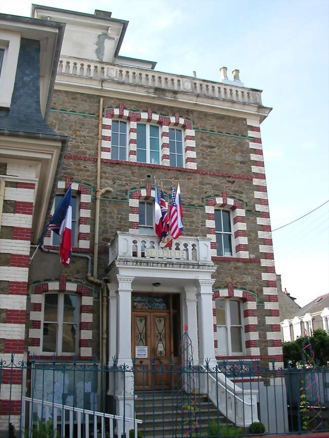 Mairie de Dinard - Dinard (35800) - Ille-et-Vilaine