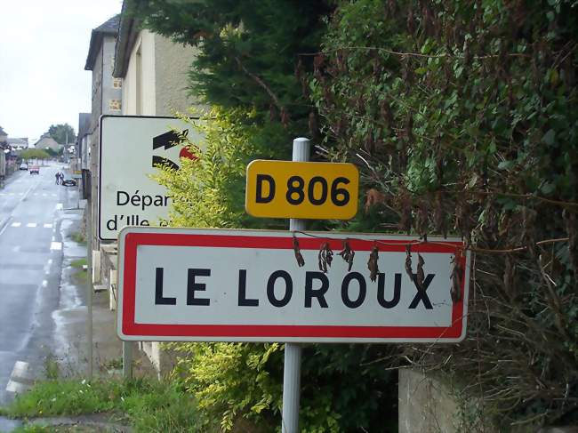 Panneau dentrée dans le bourg et dans le département - Le Loroux (35133) - Ille-et-Vilaine