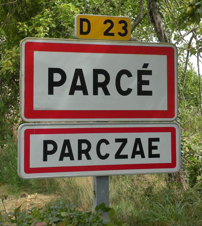 Panneau routier bilingue gallo-français à l'entrée de Parcé - Parcé (35210) - Ille-et-Vilaine