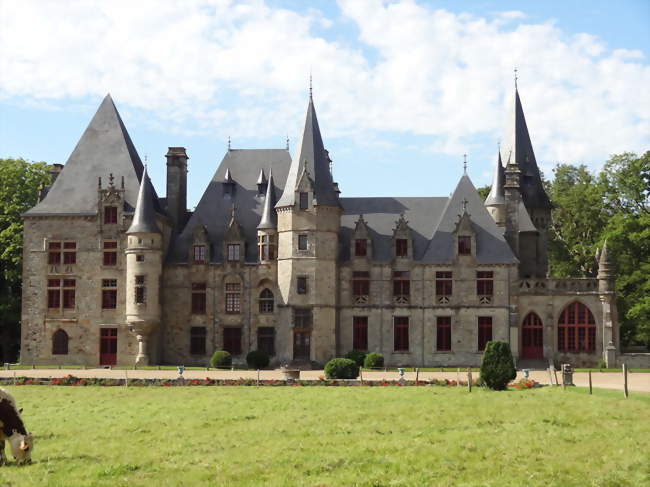 Le château du Bois-Cornillé - Val-d'Izé (35450) - Ille-et-Vilaine