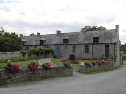 photo Visite d'une maison ancienne avec 3 habitations reconstituées