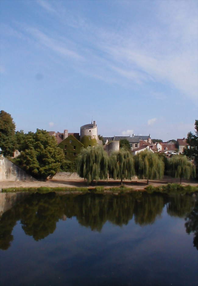 Le château - Ingrandes (36300) - Indre