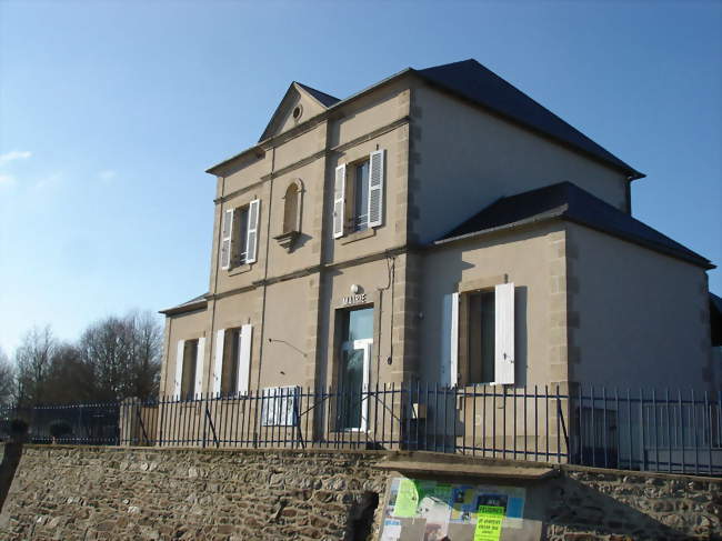 La mairie - Lignerolles (36160) - Indre