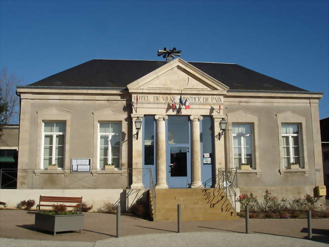 L'hôtel de ville - Sainte-Sévère-sur-Indre (36160) - Indre