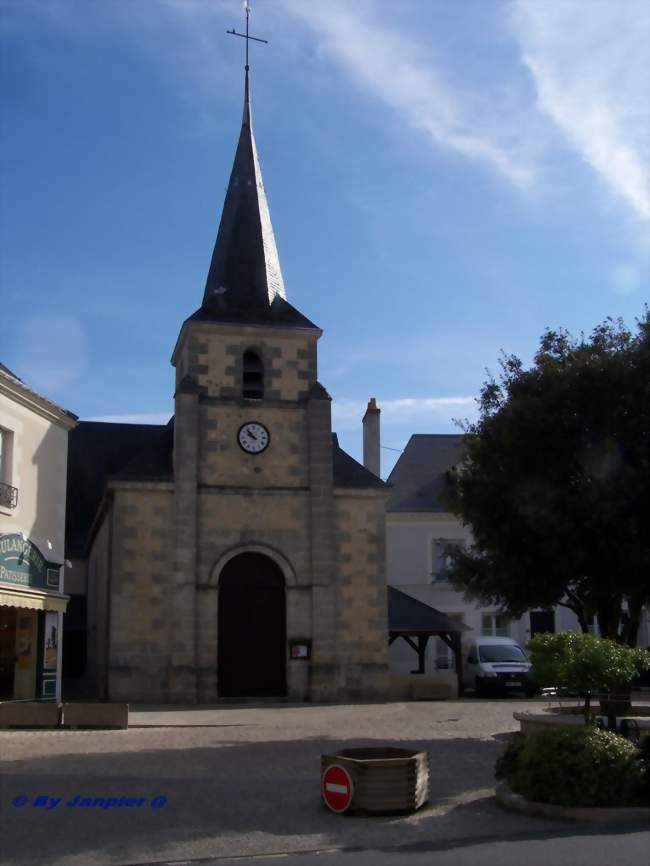 Eglise d'Ambillou - Crédits: Janpier/Panoramio/CC by SA