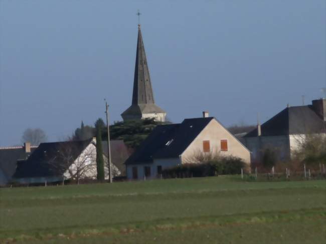 Beaumont en véron - Crédits: rollandtherese/Panoramio/CC by SA