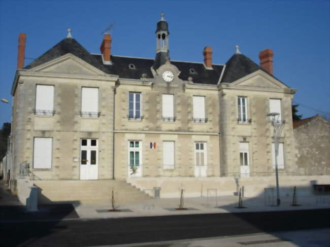 La Mairie - Courcoué (37120) - Indre-et-Loire