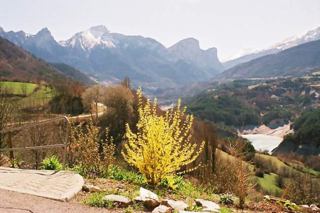 La vallée de la Souloise et le Dévoluy vus depuis Ambel - Ambel (38970) - Isère