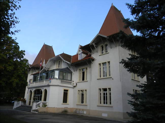 La mairie de Charvieu-Chavagneux - Charvieu-Chavagneux (38230) - Isère