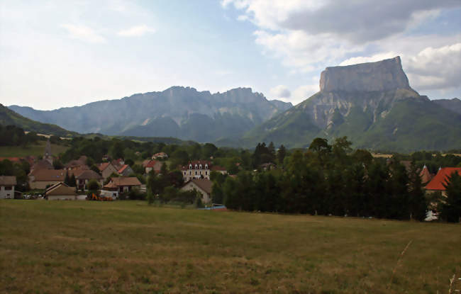 Site de Chichilianne au pied du Mont Aiguille - Chichilianne (38930) - Isère