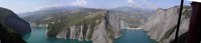 Panorama du lac de Monteynard-Avignonet depuis le chemin de fer de la Mure - Monteynard (38770) - Isère