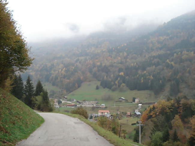 Vue du Village de Pinsot - Pinsot (38580) - Isère