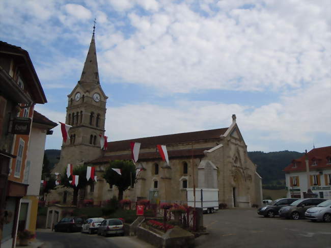 Place de l'église - Saint-Geoire-en-Valdaine (38620) - Isère