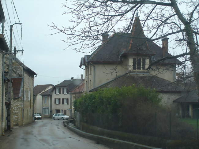 Le centre du village - Vénérieu (38460) - Isère