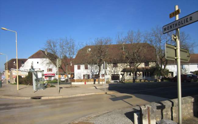 Aumont (Jura)  centre du village - Aumont (39800) - Jura