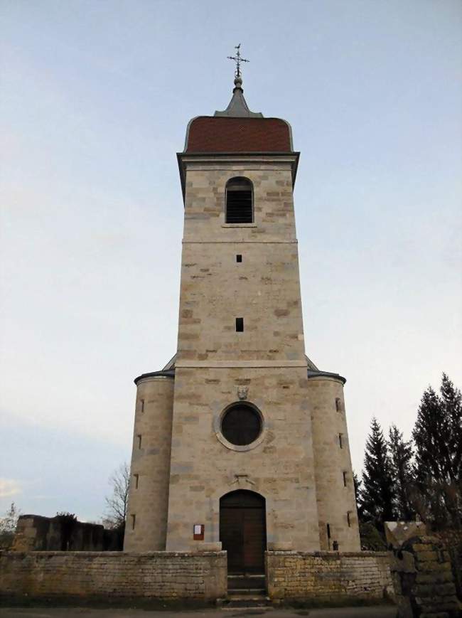 Façade de l'église Saint-Pierre - Baverans (39100) - Jura