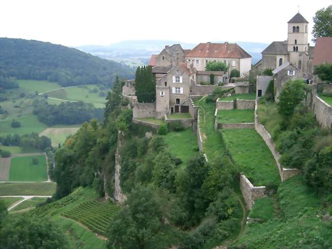 Château-Chalon, depuis le Belvédère Saint-Jean - Château-Chalon (39210) - Jura