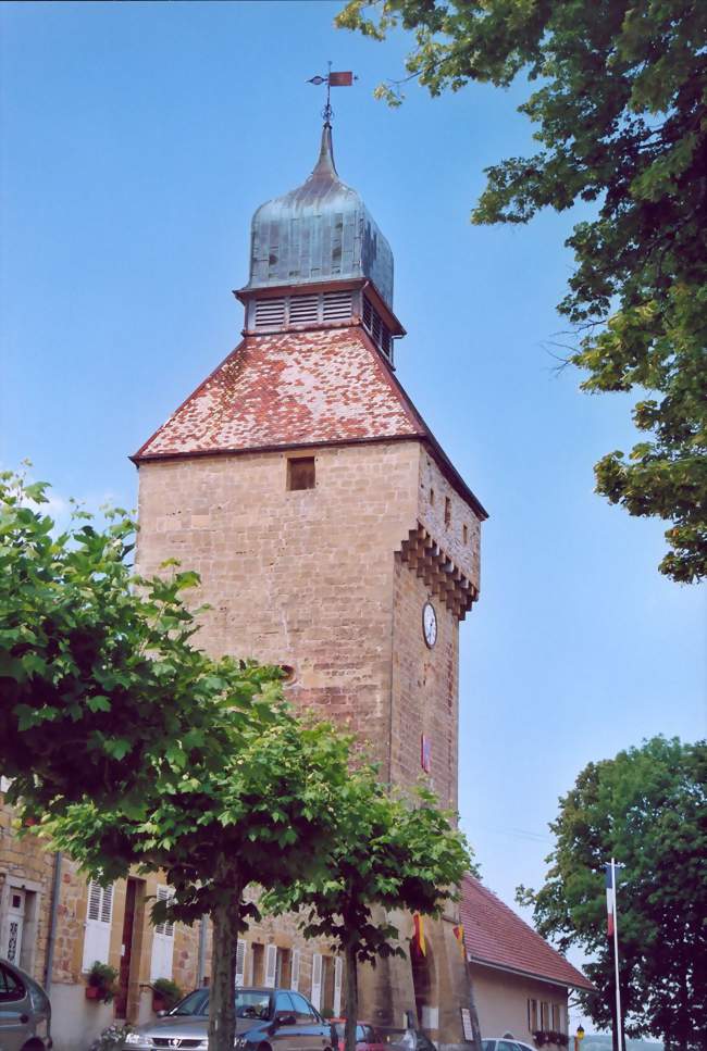 Porte de ville principale de la ville fortifiée (XIIIe siècle) - Nozeroy (39250) - Jura