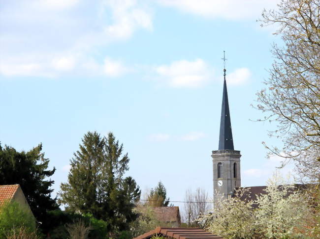 Le flèche de l'église - Petit-Noir (39120) - Jura