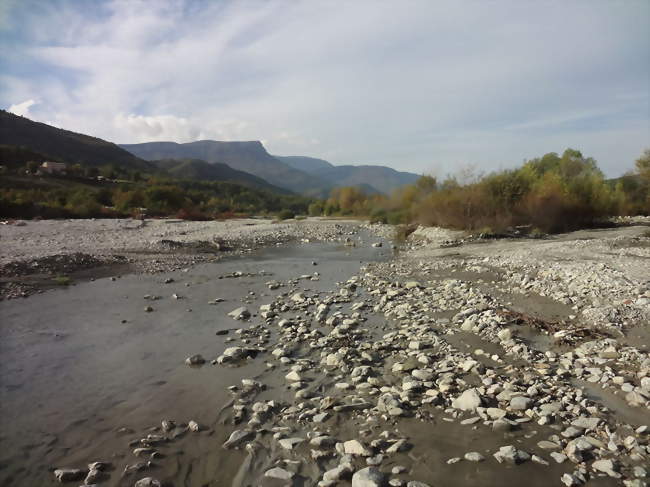 Le Jabron et les montagnes de la vallée - Bevons (04200) - Alpes-de-Haute-Provence