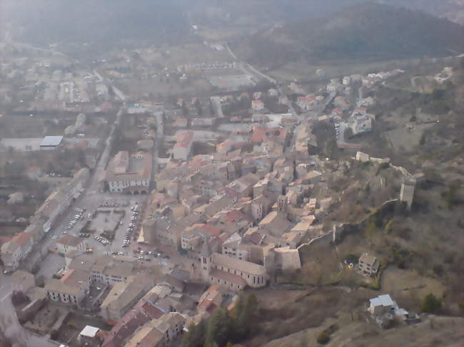 Castellane vue du Roc, ancien site de la ville qui la domine - Castellane (04120) - Alpes-de-Haute-Provence