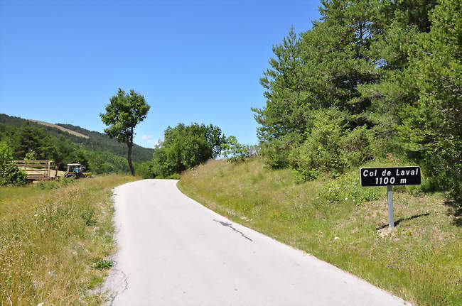 Col de Laval à Montblanc - Val-de-Chalvagne (04320) - Alpes-de-Haute-Provence