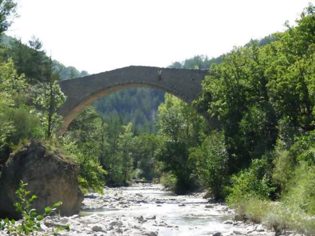 Pont de la Reine Jeanne - Entrepierres (04200) - Alpes-de-Haute-Provence