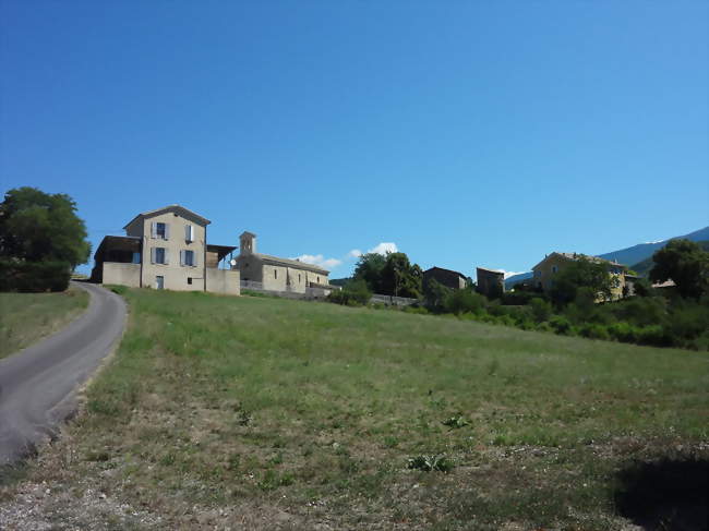 Le village de Nibles - Nibles (04250) - Alpes-de-Haute-Provence