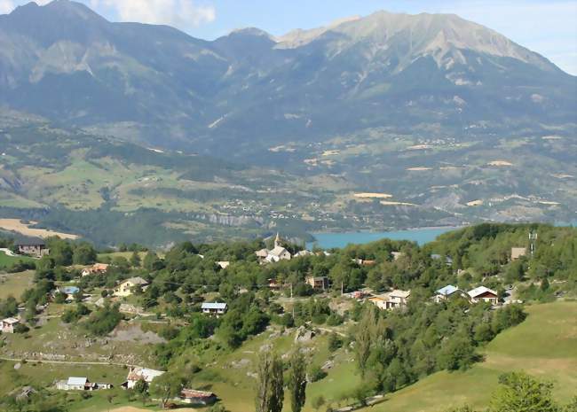 Pontis vu depuis la route du col de Pontis - Pontis (05160) - Alpes-de-Haute-Provence