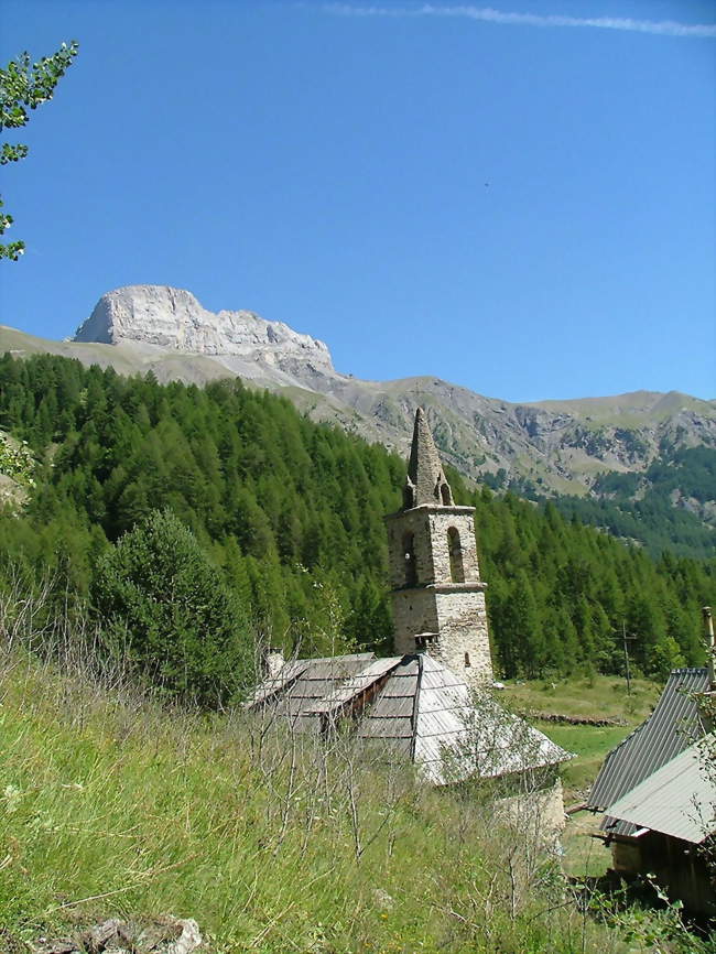 Le clocher de léglise - Méolans-Revel (04340) - Alpes-de-Haute-Provence