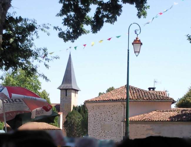 Le village pendant les fêtes - Bélis (40120) - Landes