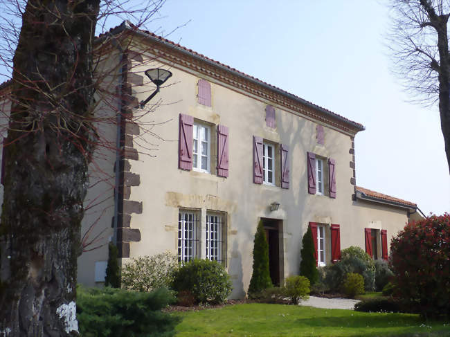 La mairie - Larbey (40250) - Landes