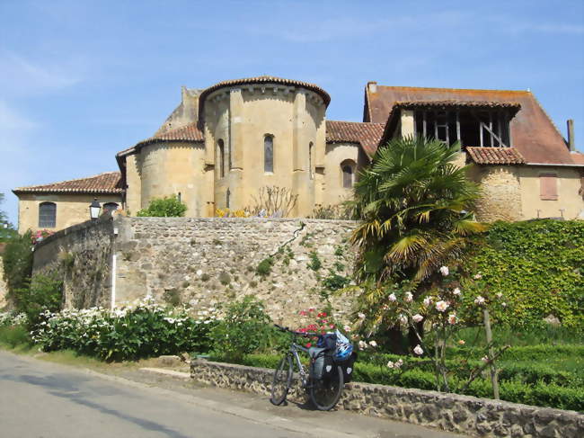 Chevet de la collégiale Saint-Barthélemy - Pimbo (40320) - Landes