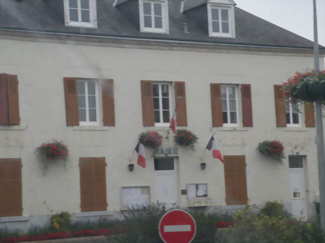 La mairie - Binas (41240) - Loir-et-Cher