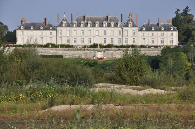 Château de Menars vu de la Loire - Menars (41500) - Loir-et-Cher