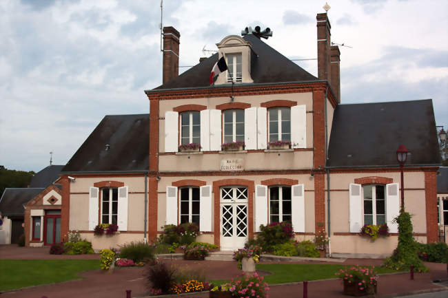 Mairie de Nouan-le-Fuzelier - Nouan-le-Fuzelier (41600) - Loir-et-Cher