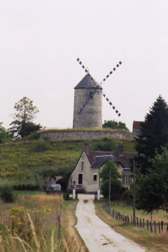 Moulin de Noyers-sur-Cher - Crédits: René Speur/Panoramio/CC by SA