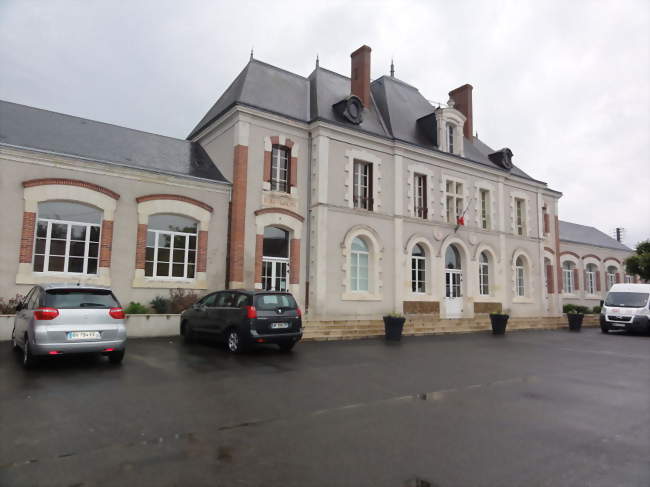 Mairie et écoles - Saint-Claude-de-Diray (41350) - Loir-et-Cher