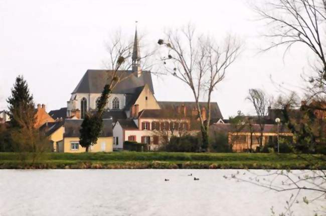 L'église Saint-Georges vue depuis la Sauldre - Salbris (41300) - Loir-et-Cher