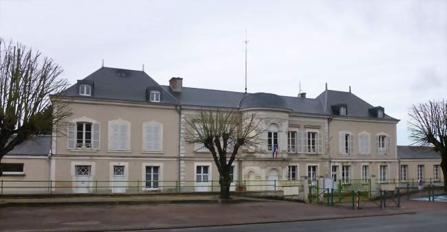 L'école primaire publique Louis Gatien, vue depuis l'avenue du Petit Thouars - Villiers-sur-Loir (41100) - Loir-et-Cher