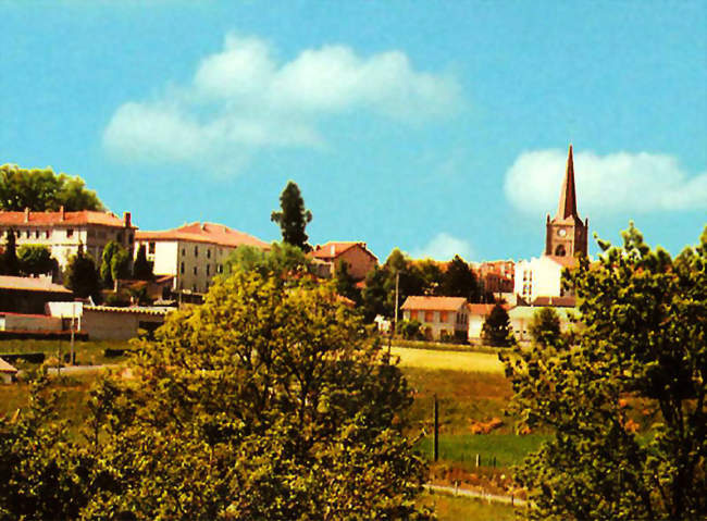 vue générale du village - Usson-en-Forez (42550) - Loire