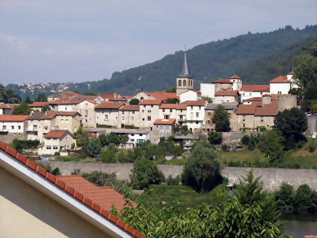 Vue générale du bourg médiéval de Aurec-sur-Loire - Aurec-sur-Loire (43110) - Haute-Loire